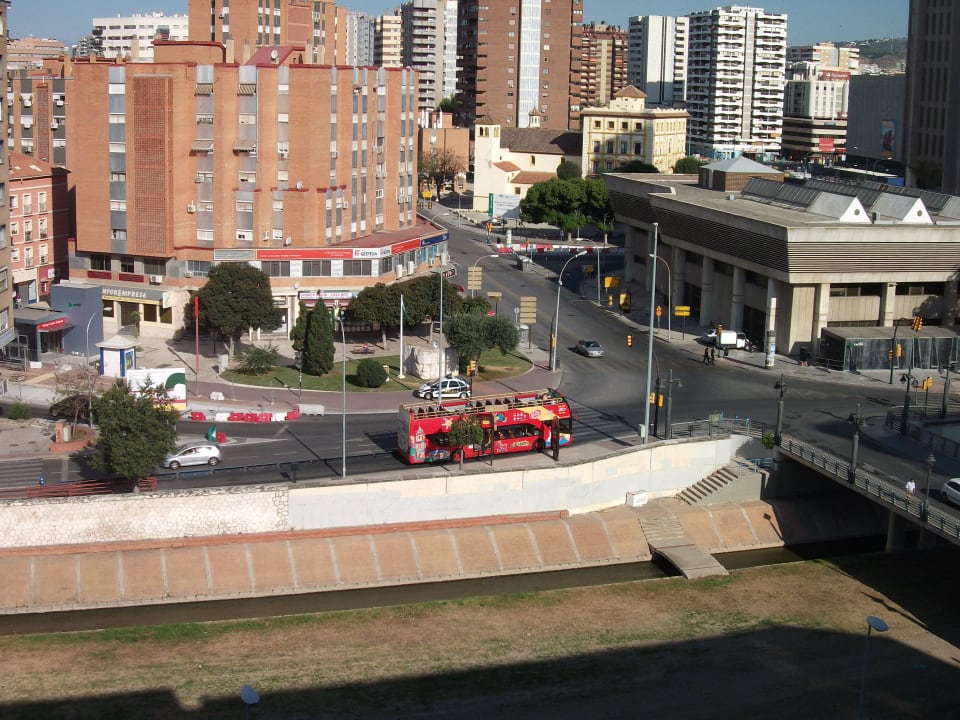 Вид из окна направо. Eurostars Astoria