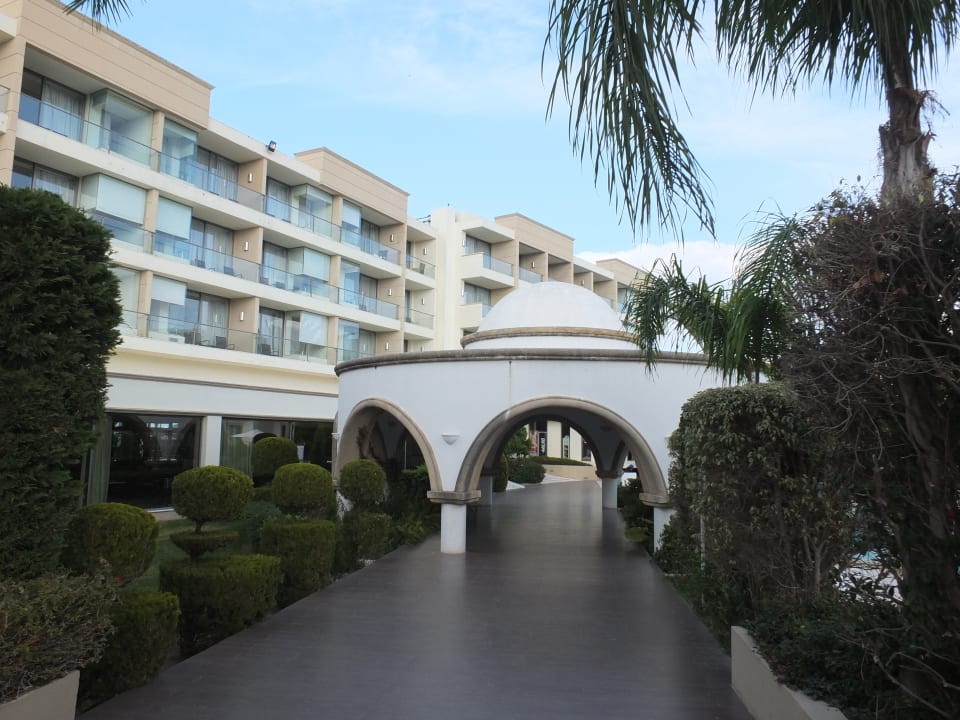 Außenansicht The Ixian Grand & All Suites