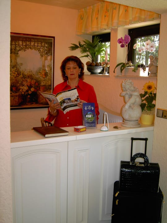 Hotelrezeption und Gäste-Informationsecke Hotel Garni Haus Anja