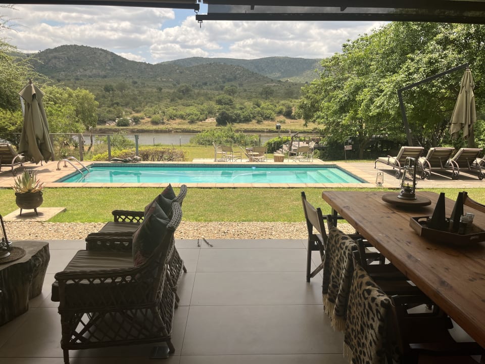 Zimmer Kambaku River Lodge