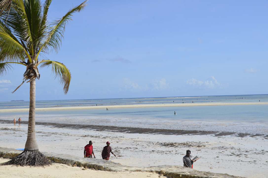 Strand Neptune Pwani Beach Resort & Spa