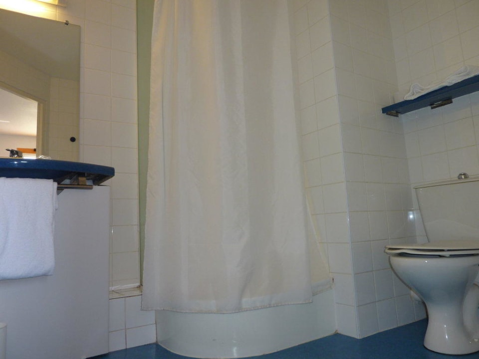 Badezimmer ibis budget Hotel Pontault Combault Marne la Vallée