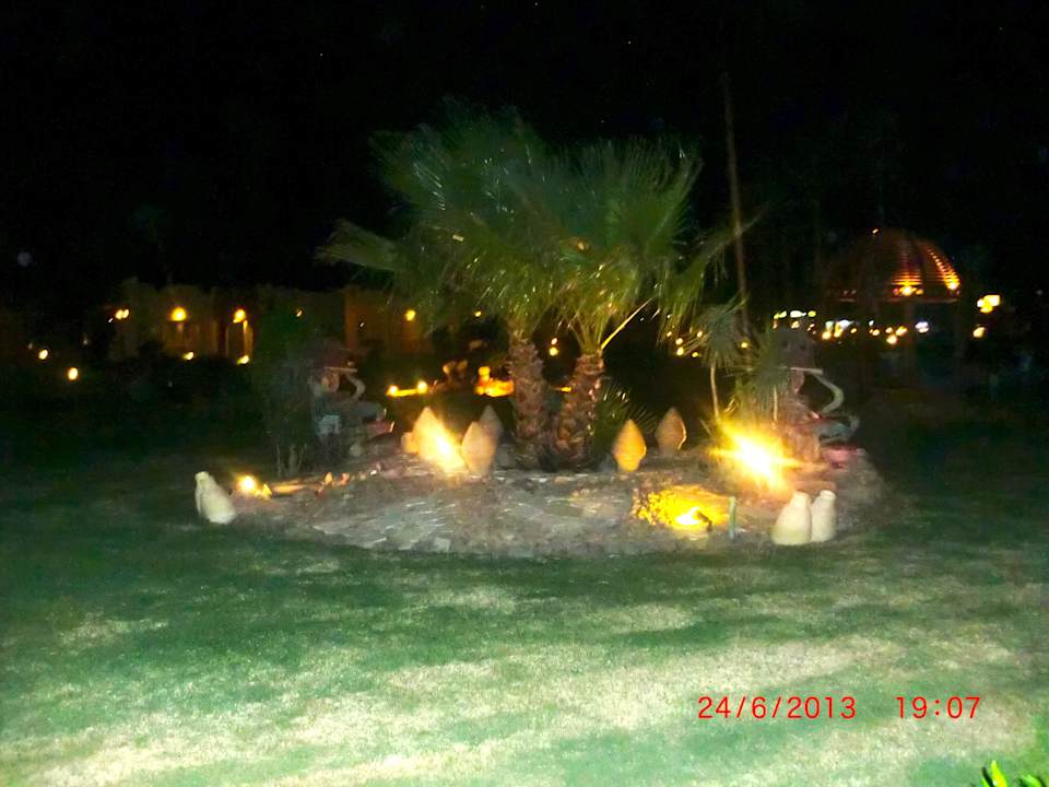 Nicht nur einfach Gartenanlage mit gewissen Akzent SUNRISE Royal Makadi Resort