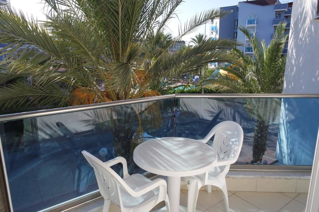 Balkon des Zimmers Nr. 108 Opia Hotel