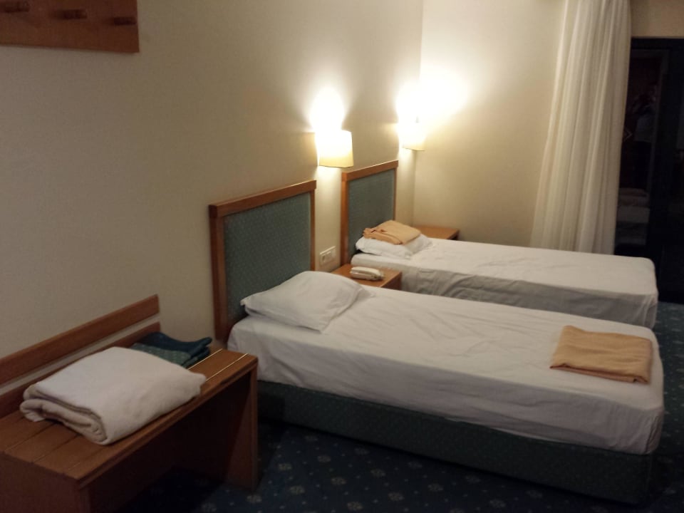 Ehebett , kann zusammen gestellt werden Miramare Queen Hotel
