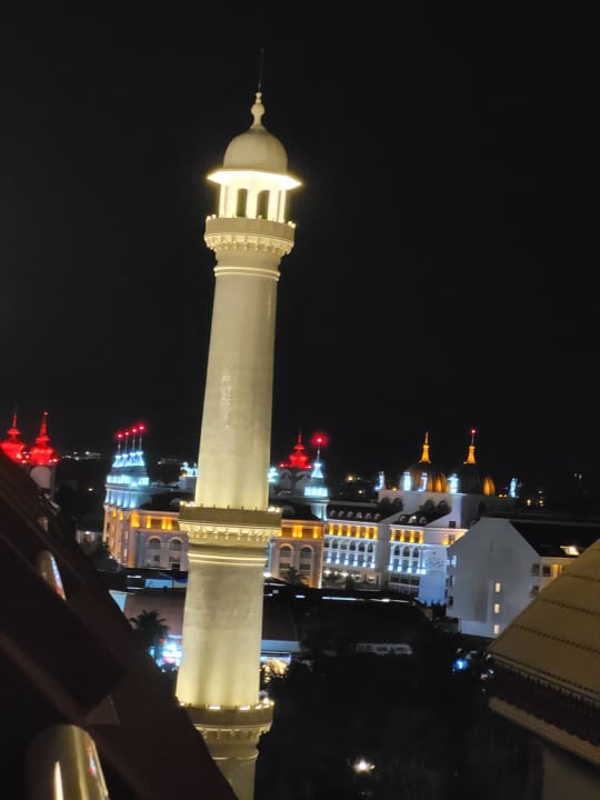 Zimmer Royal Taj Mahal Hotel