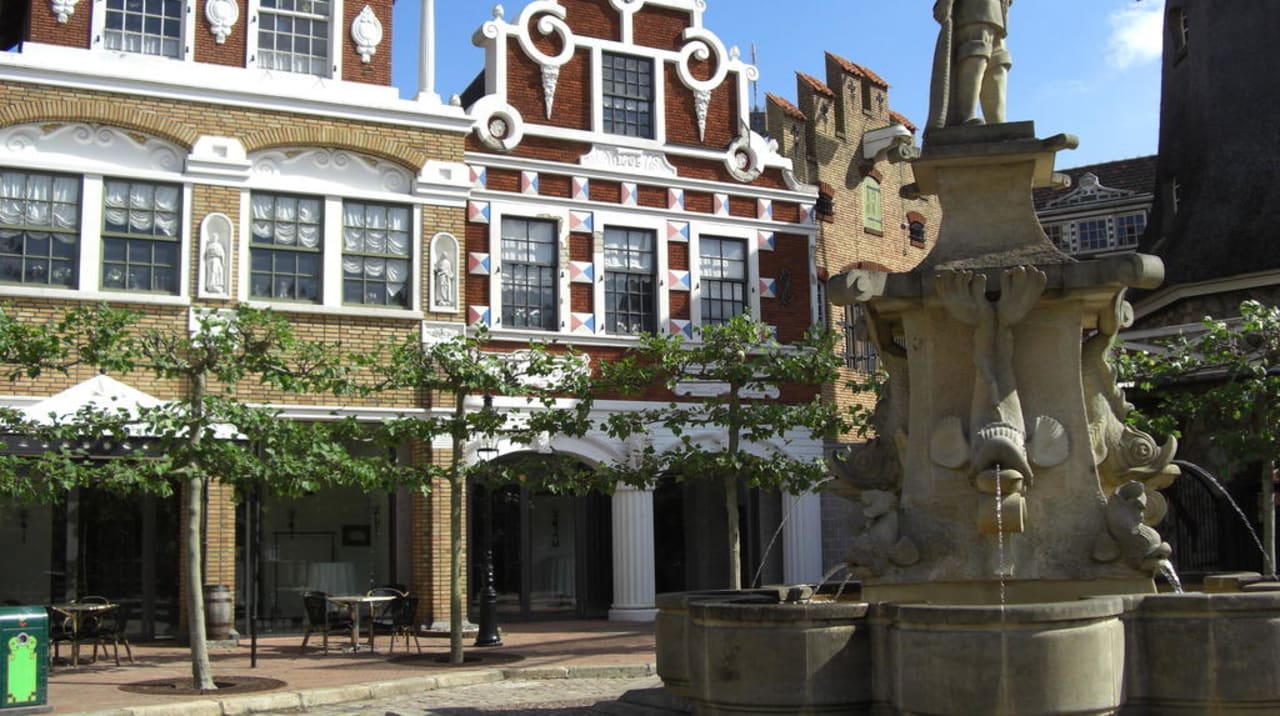 Vorplatz Heide Park Abenteuerhotel