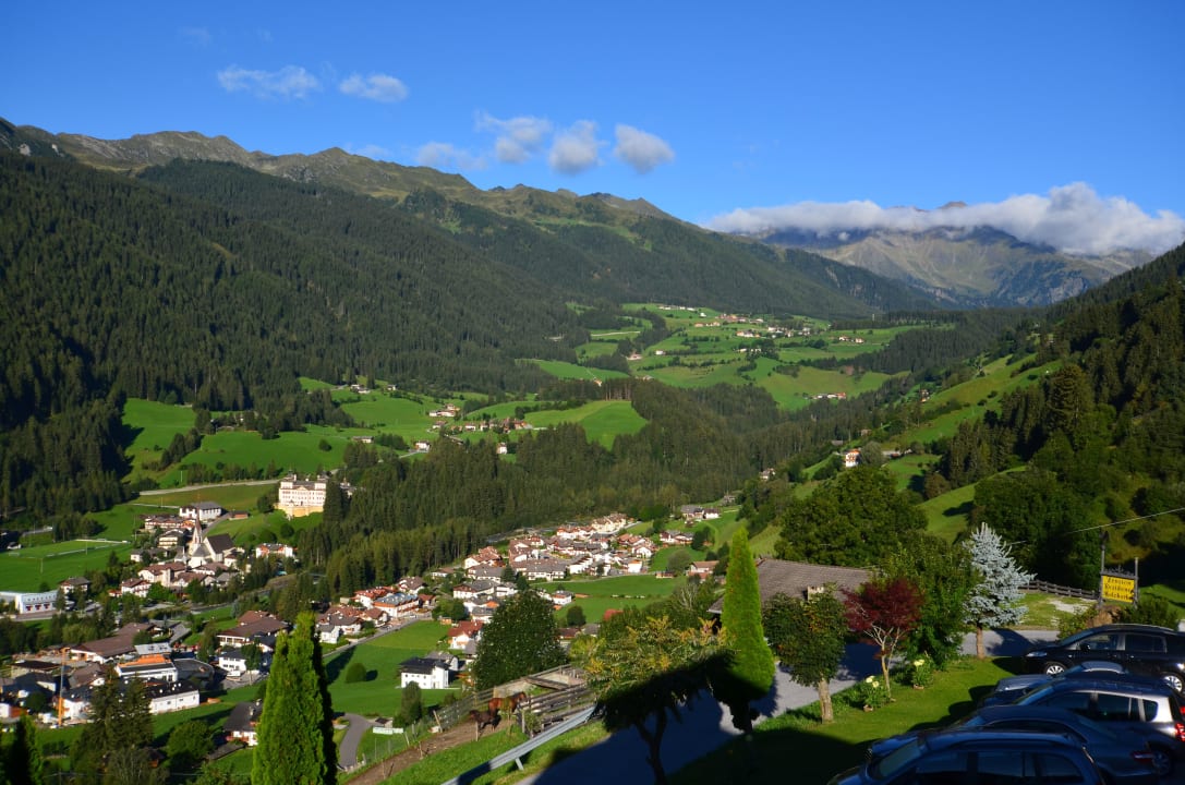 Ausblick vom Balkon über Mareit Residence Garni Melcherhof