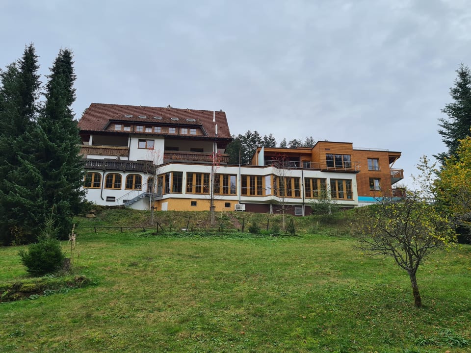 Außenansicht Wellnesshotel Forsthaus Auerhahn