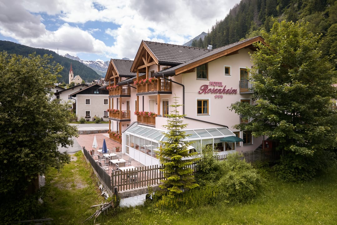 Außenansicht Hotel Rosenheim