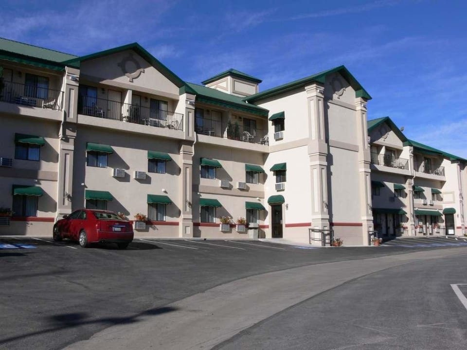 Hinterer Teil des Presidents View Resorts Mt. Rushmore's Presidents View Resort