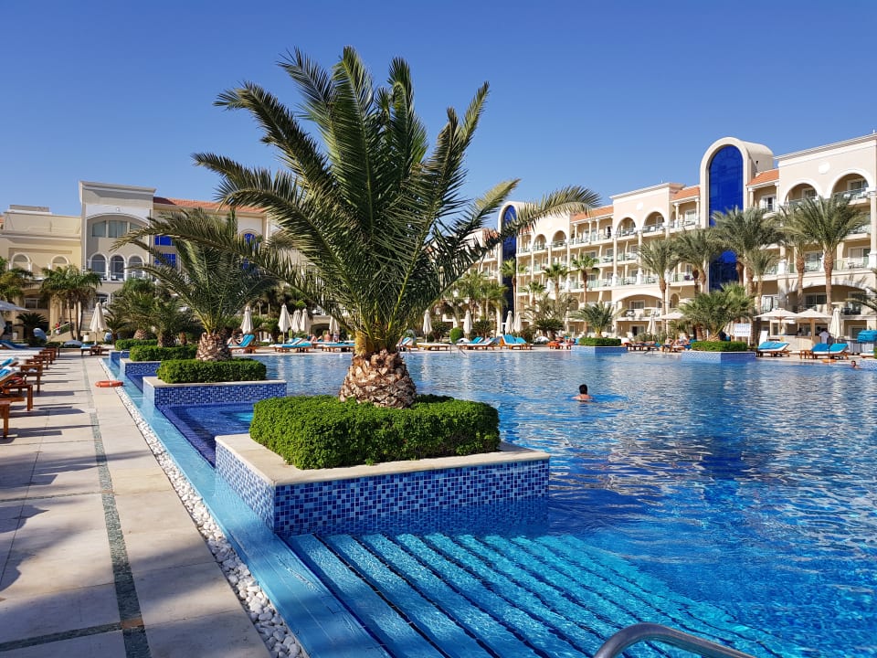 Pool Premier Le Reve Hotel & Spa