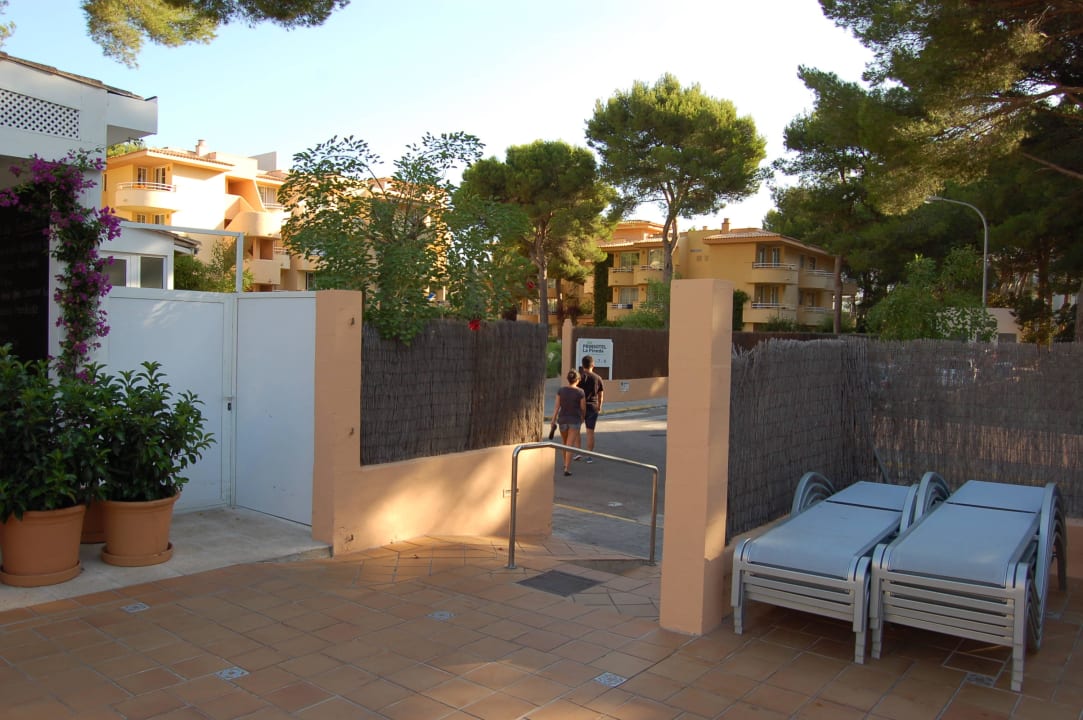 Weg zum anderen Block Prinsotel La Pineda