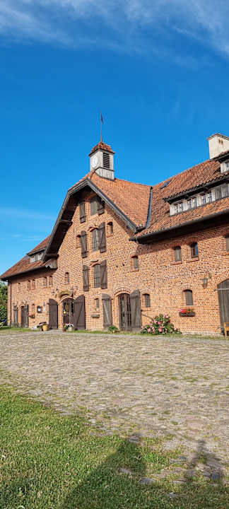 Außenansicht Pałac i Folwark Galiny