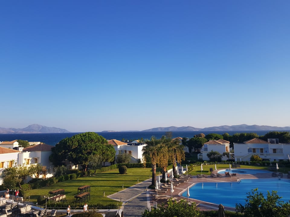 Pool Neptune Luxury Resort