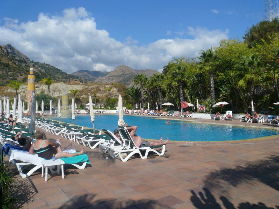 Swimmingpool des dazugehörigen Hotel Olimpo Le Te Hotel Antares
