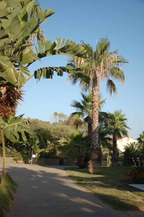 Traumhafter Gang durch die Anlage I Giardini di Athena - Athena Resort