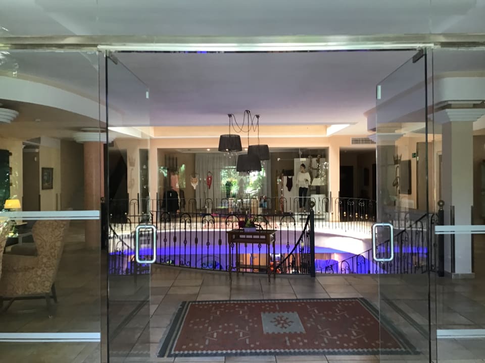 Lobby Lago Garden