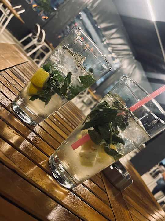 Gastro Well Palace Side