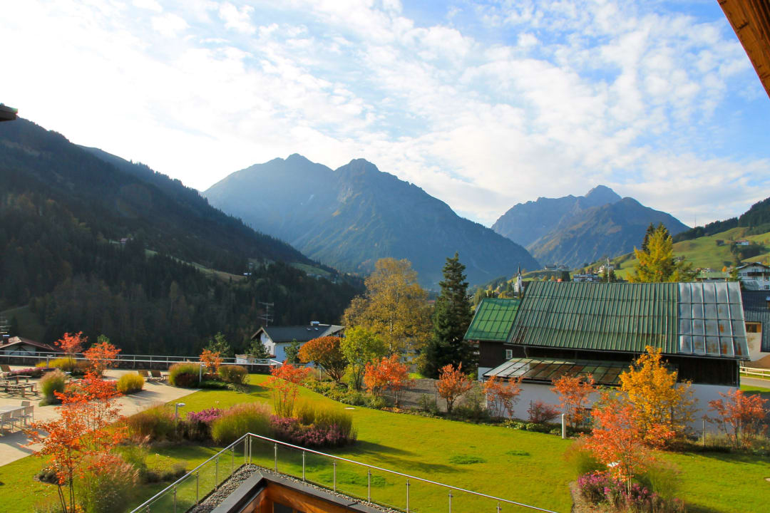 Junior Suite 135 mit Panorama-Bergblick  A-ROSA Ifen Hotel Kleinwalsertal