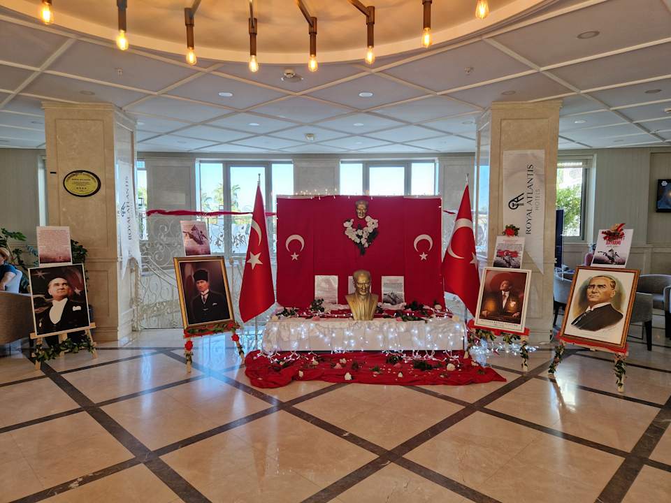 Lobby Royal Atlantis Beach Hotel