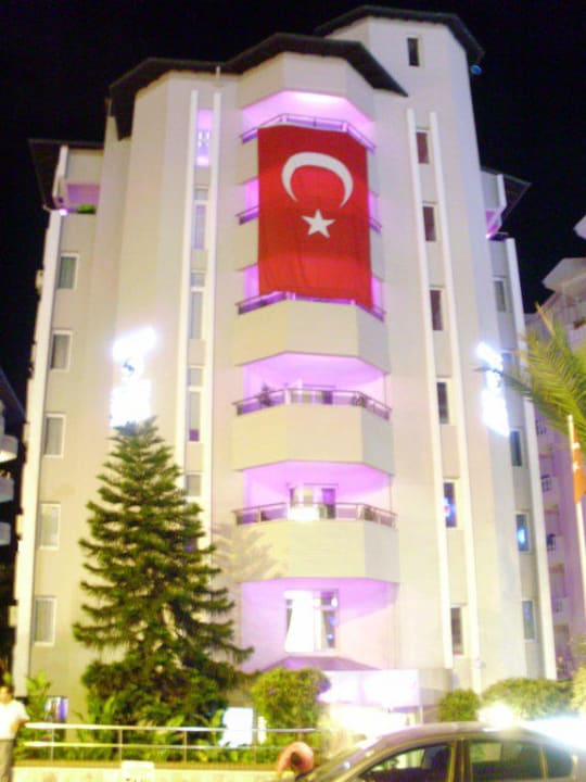 Ansicht von der Straße Hotel Savk