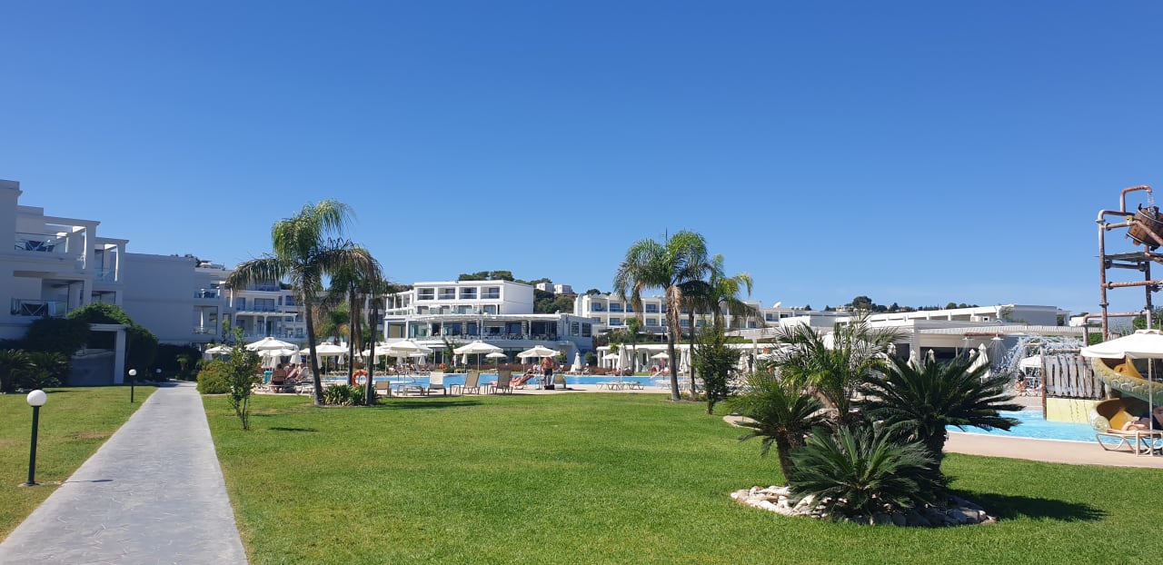 Außenansicht Asterias Beach Resort