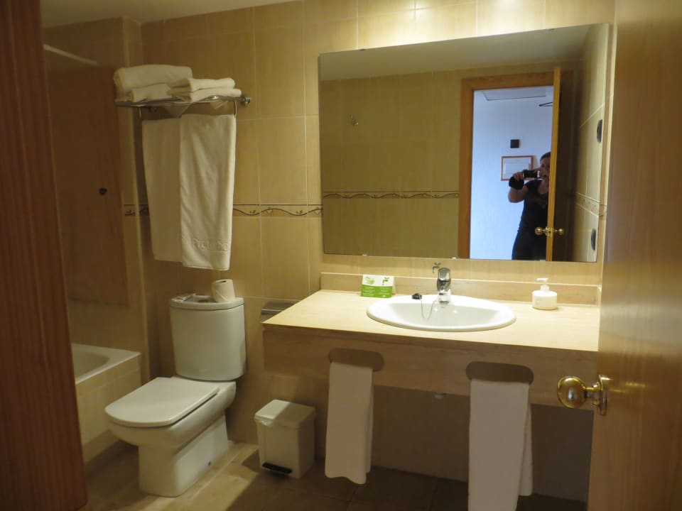 Zimmer Protur Floriana Resort Aparthotel