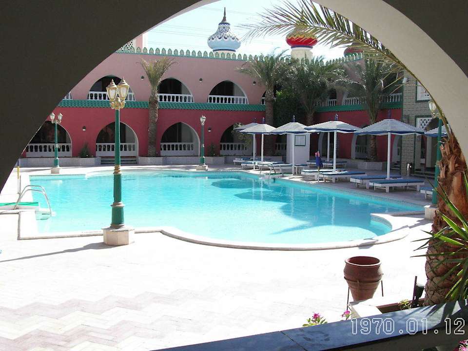 Einer von zwei Pools Pickalbatros Alf Leila Wa Leila Resort - Neverland Hurghada