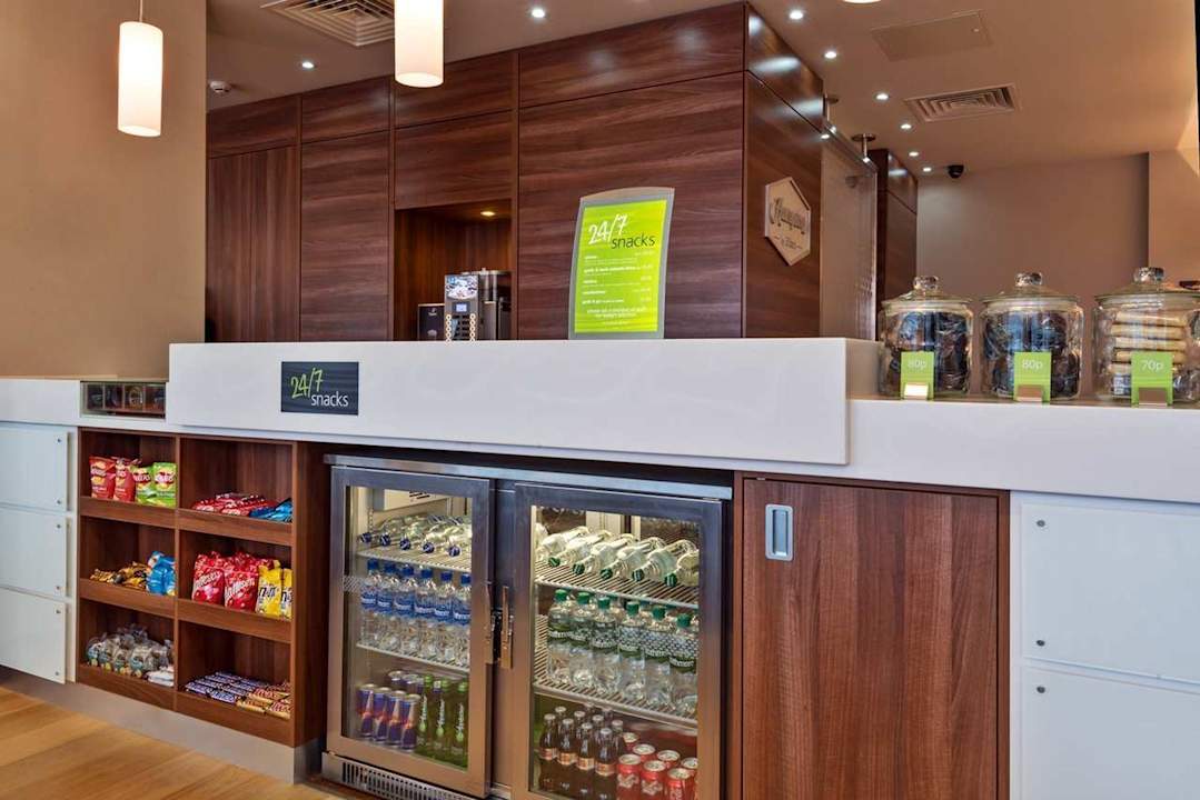 Restaurant Hampton by Hilton London Luton Airport