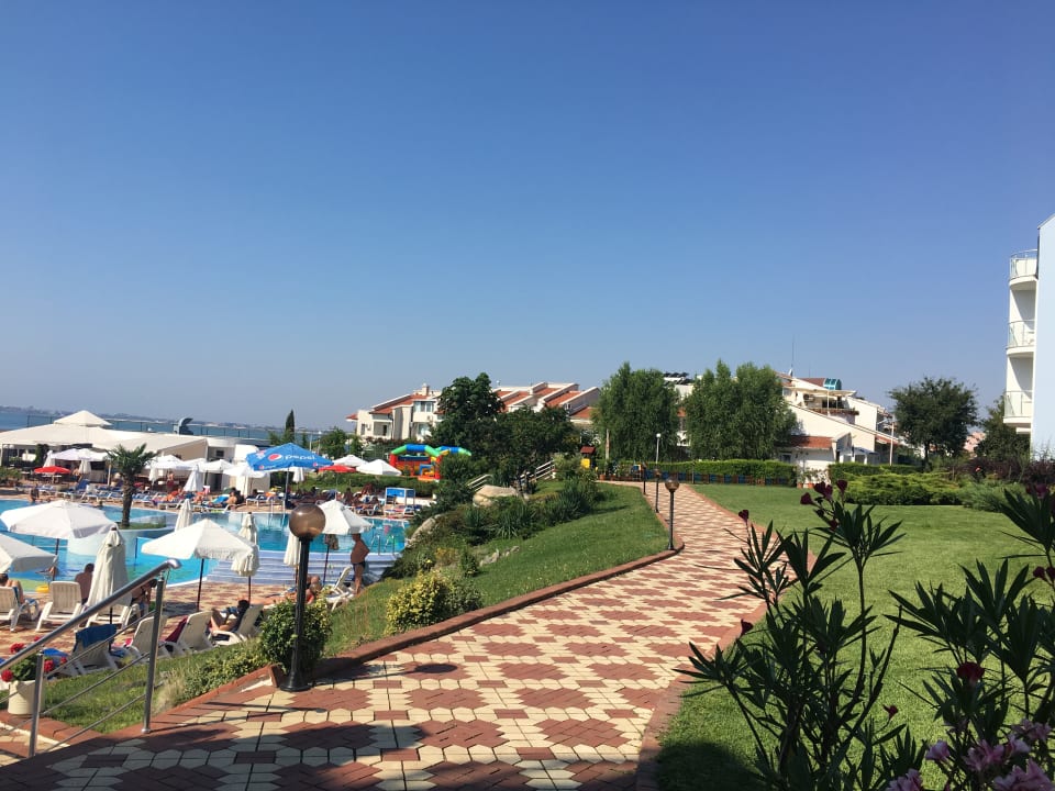 Gartenanlage Hotel Sineva Beach