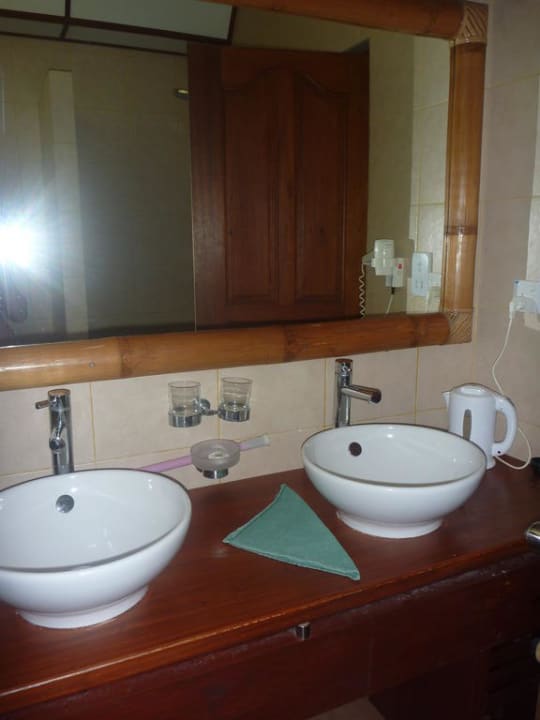 Bad Landbungalow Angaga Island Resort
