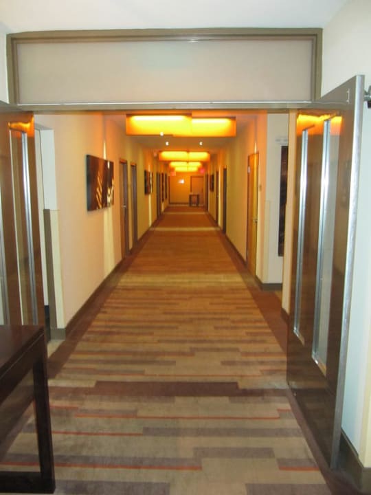 Flur auf der 14. Etage New York's Hotel Pennsylvania