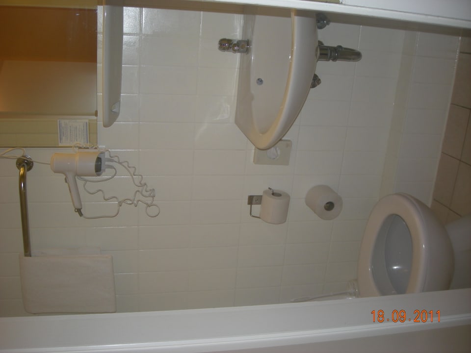 Bad Einzelzimmer Hotel Kronprinz Hamburg