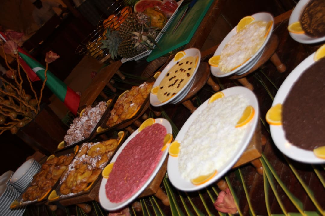 Süsses Büffet NAKAI Dhiggiri Resort