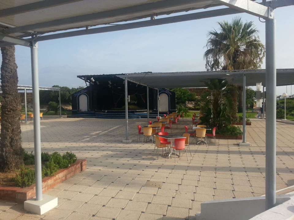 Express-Bar und Animations-Bühne Calimera One Resort Jockey