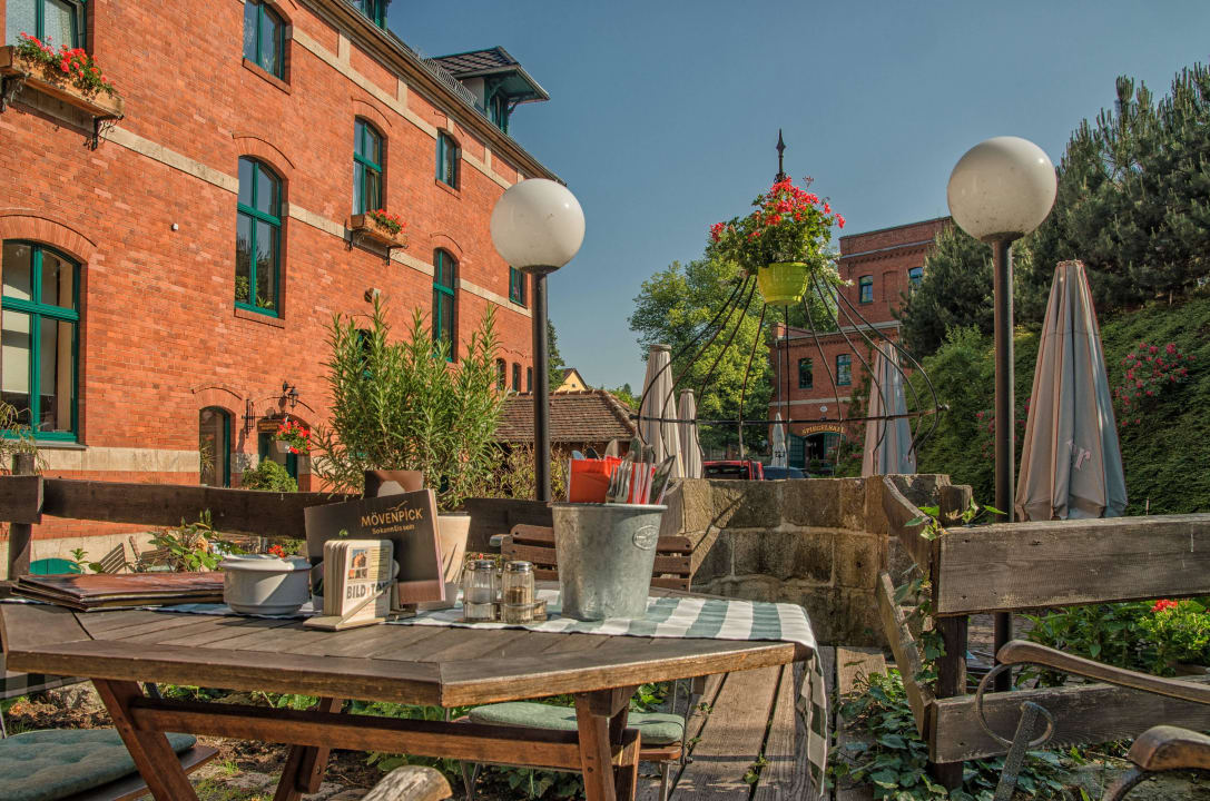 Biergarten Gasthaus & Hotel Zur Henne