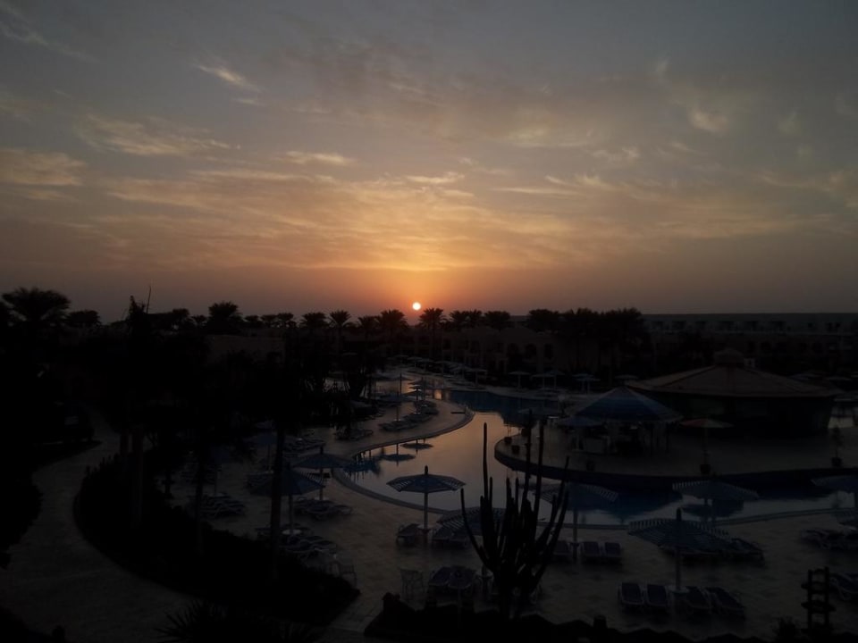Sonnenaufgang Ali Baba Palace Resort