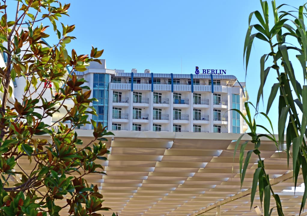Außenansicht Berlin Golden Beach