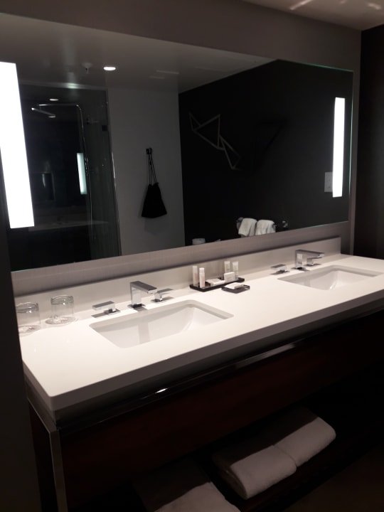 Zimmer Hotel Marriott Toronto Downtown Eaton Centre