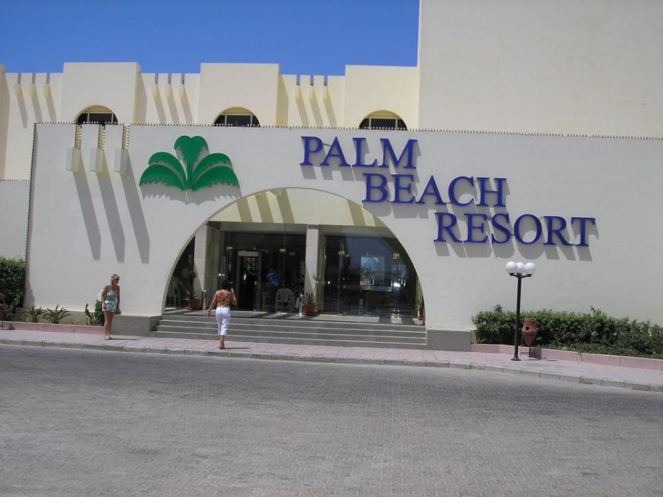 Hoteleingang Palm Beach Resort