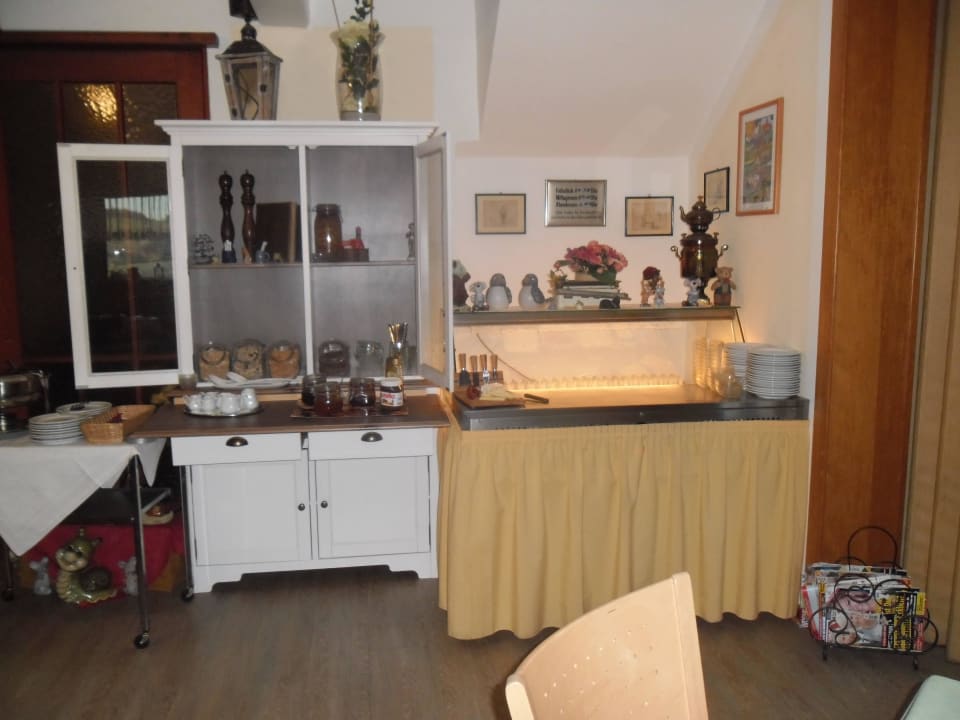 Müssliecke,Wurst-Käse Theke Hotel zur Krone