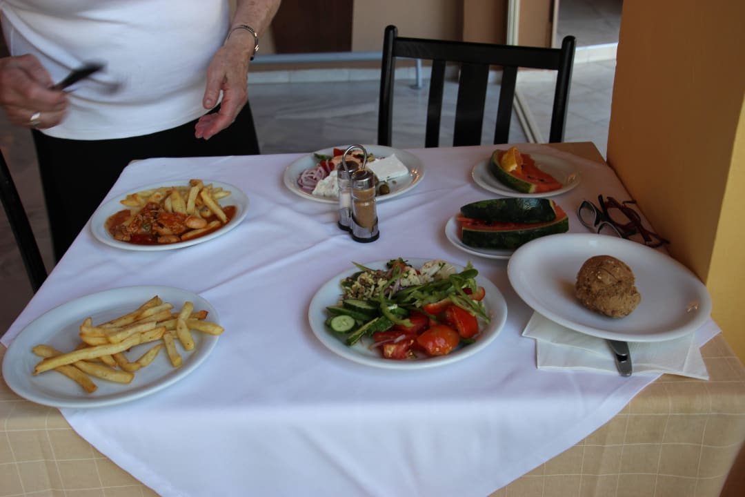 Nur ein Kleiner Snack   Hotel Kathrin Beach