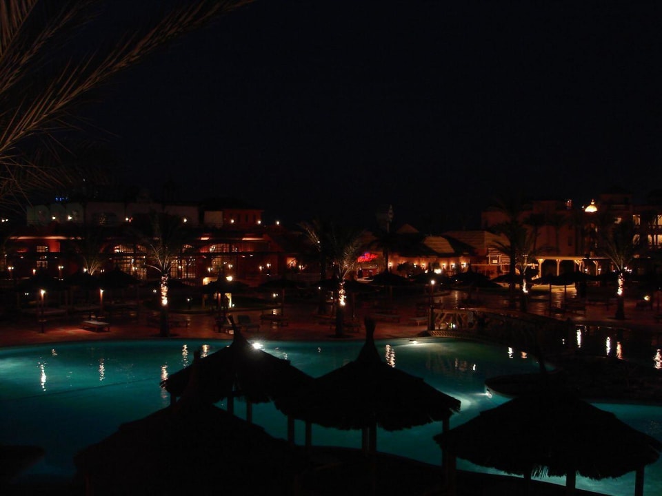 Pool bei Nacht Pickalbatros Aqua Vista Resort - Hurghada