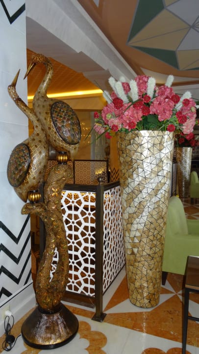 Kunst Royal Taj Mahal Hotel