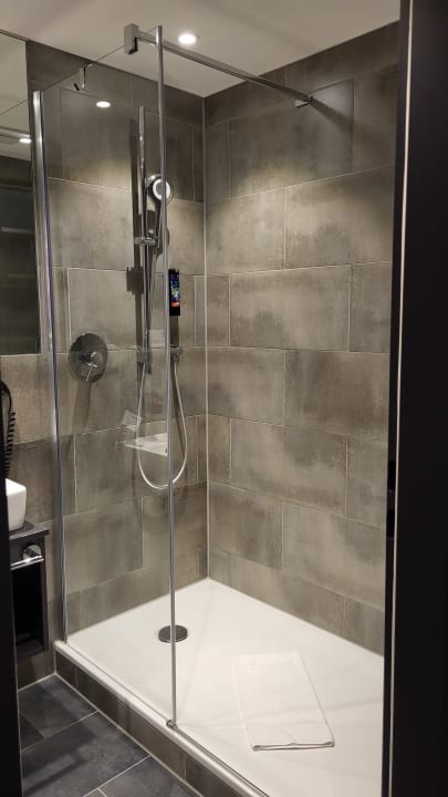 Zimmer Holiday Inn – the niu, Charly Frankfurt City