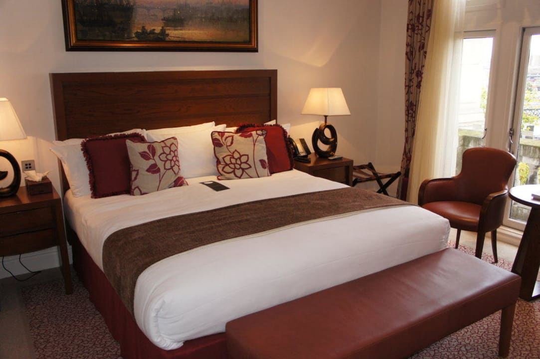 Executive-DZ mit Blick zur Themse Royal Horseguards Hotel