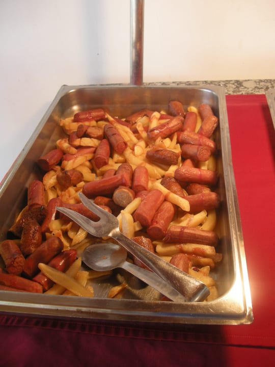 Essen an der Pool-Bar Sentido Aequora Lanzarote Suite