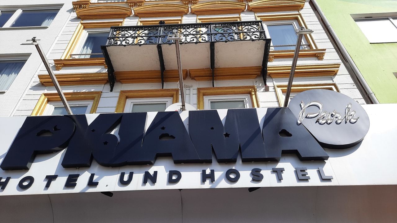 Außenansicht Pyjama Park Reeperbahn Hotel