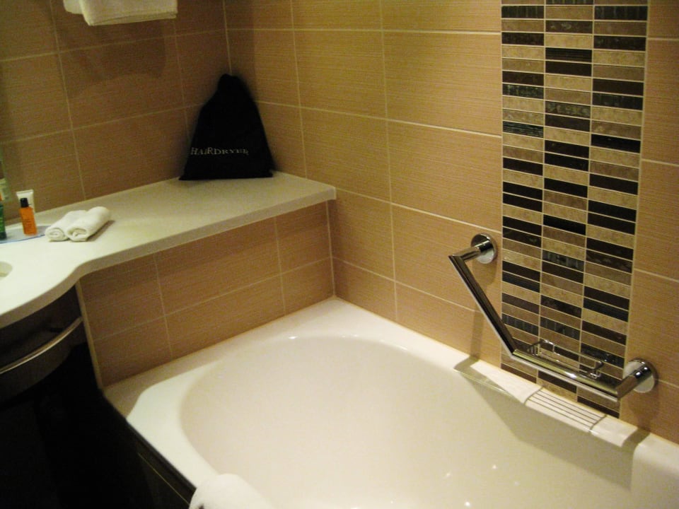 Badewanne im Garden Inn Hilton Garden Inn Frankfurt Airport